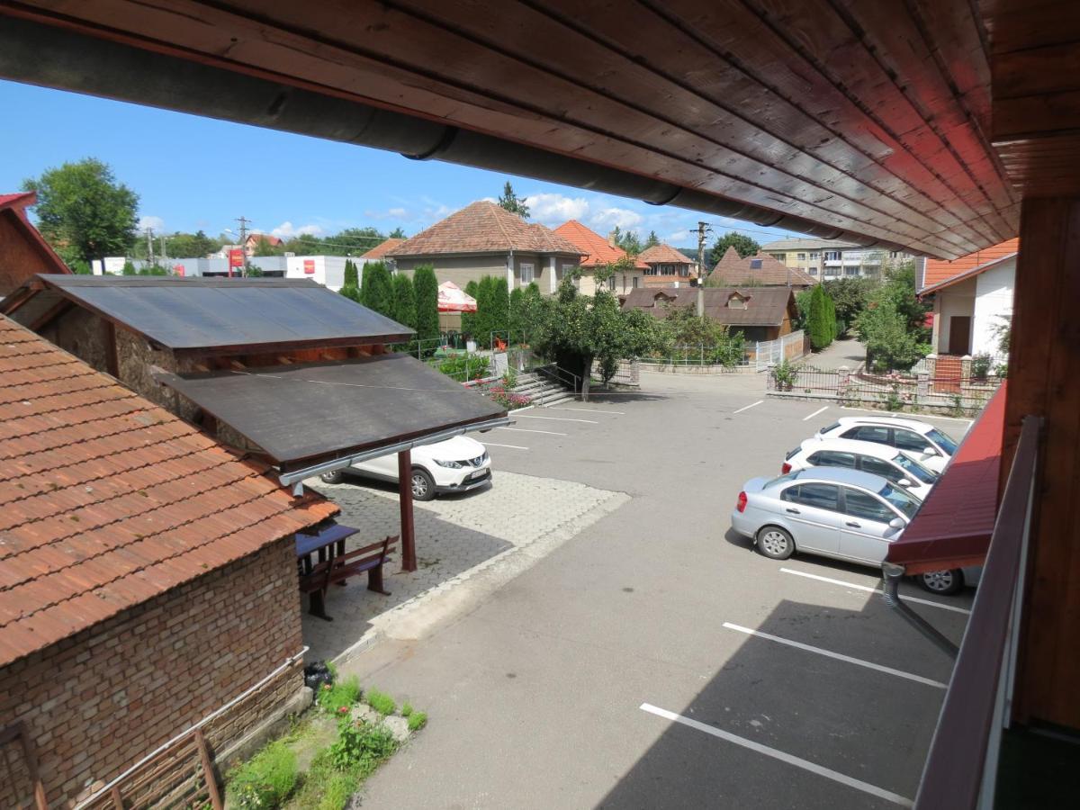 Pensiunea Cetina Brad  Exterior photo
